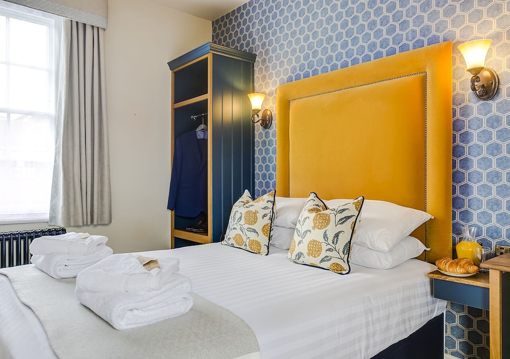 Mini, Double Bed