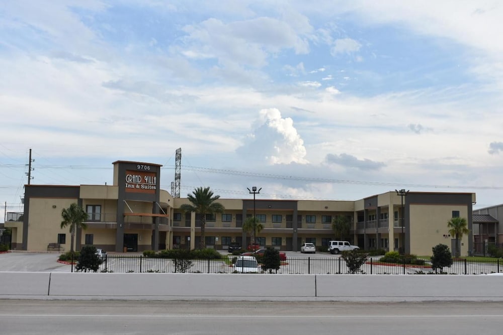 Grand Villa Inn & Suites- Humble 1/27
