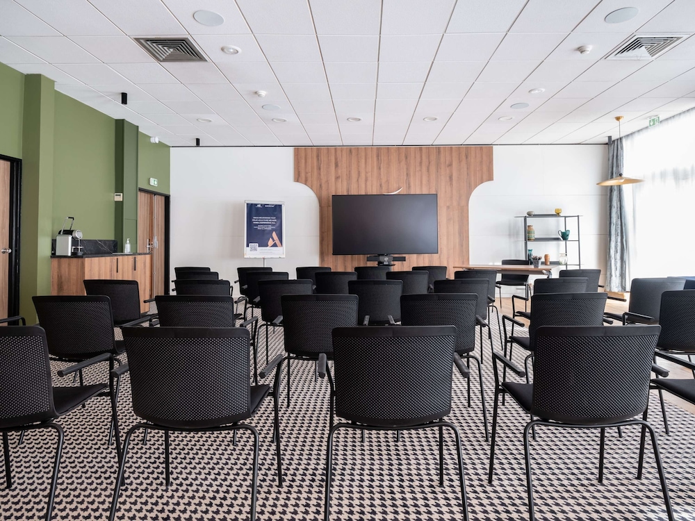 NOVOTEL CHARTRES 62/70