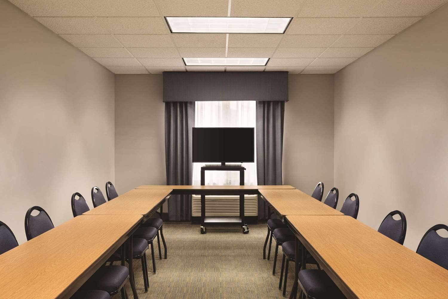 Country Inn & Suites by Radisson, Lawrenceville near Northside Hospital Gwinnett 10/11