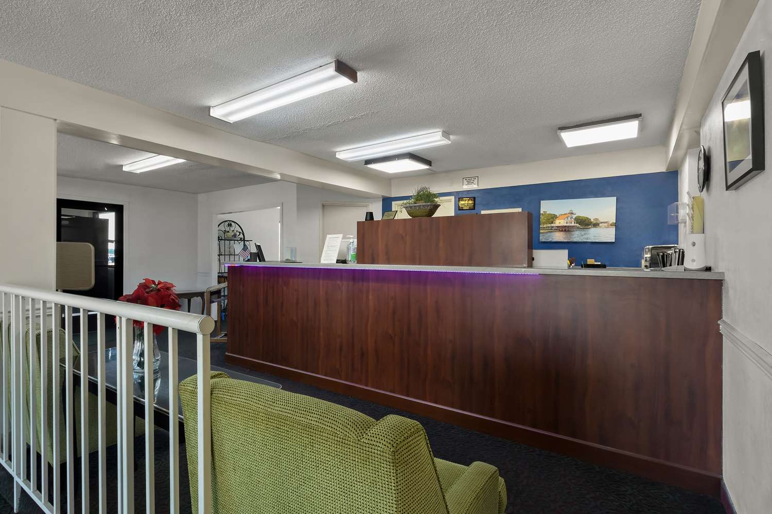 Americas Best Value Inn Edenton 9/36
