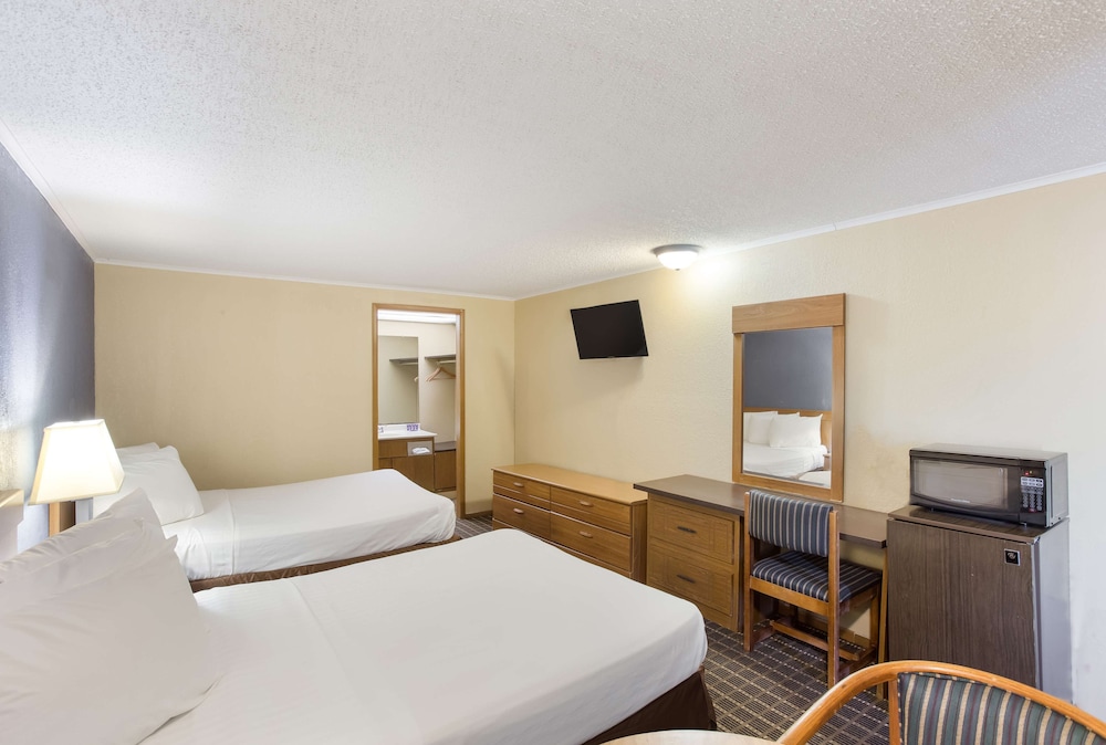 Knights Inn Ashland 12/39