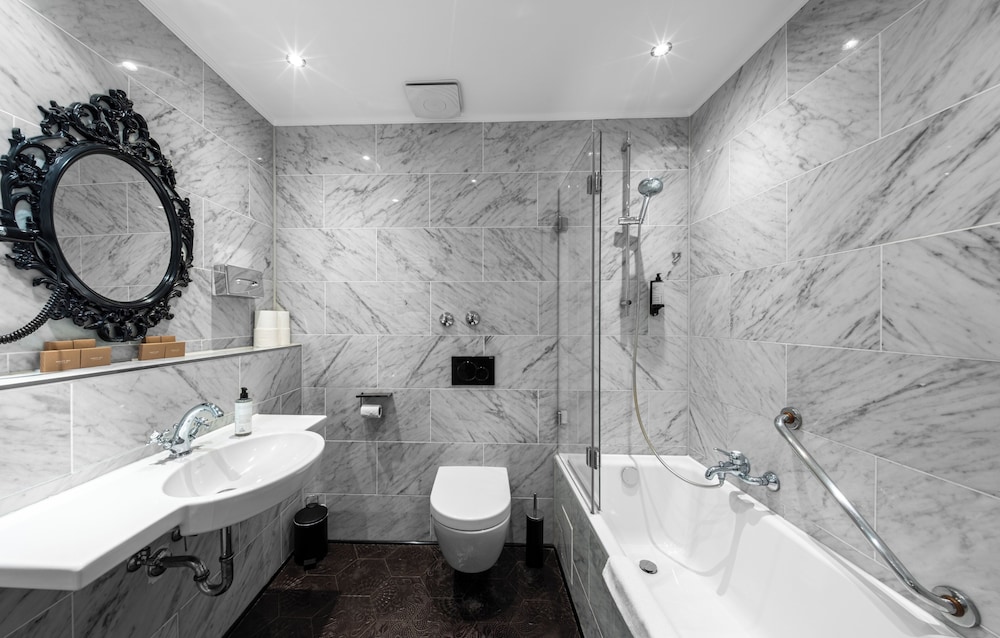 The Suite Hotel 57/59