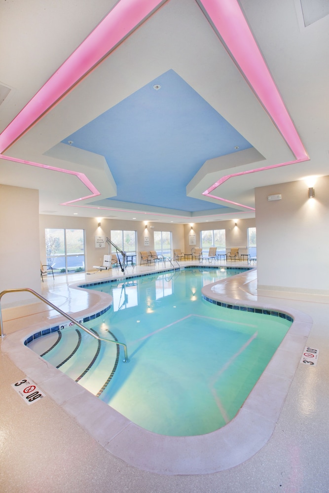 Holiday Inn Express And Suites Hot Springs 56/59