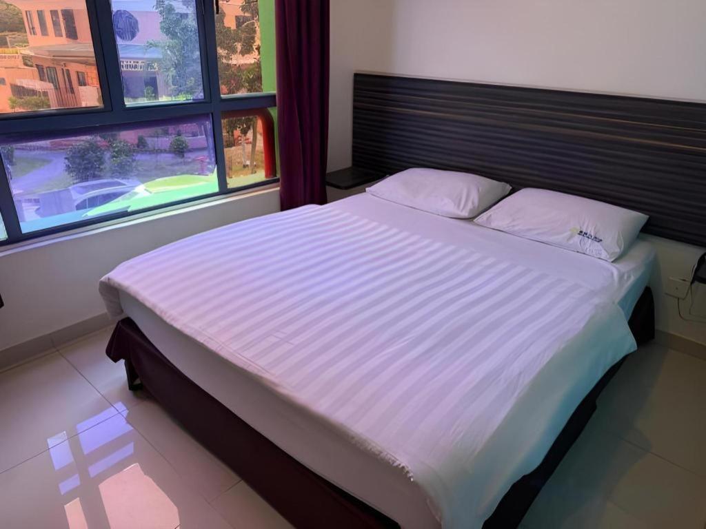 DARLENE HOTEL 25/50