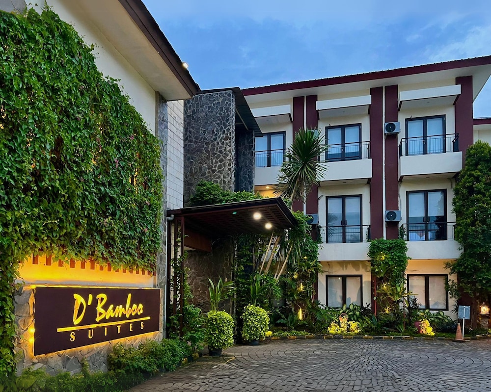 D'Bamboo Suites 3/58