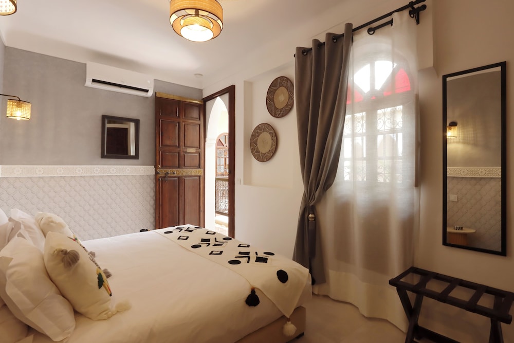 Riad Laora 23/80