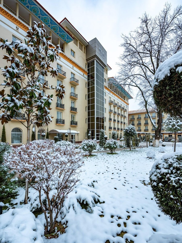 Lotte City Hotel Tashkent Palace 7/64