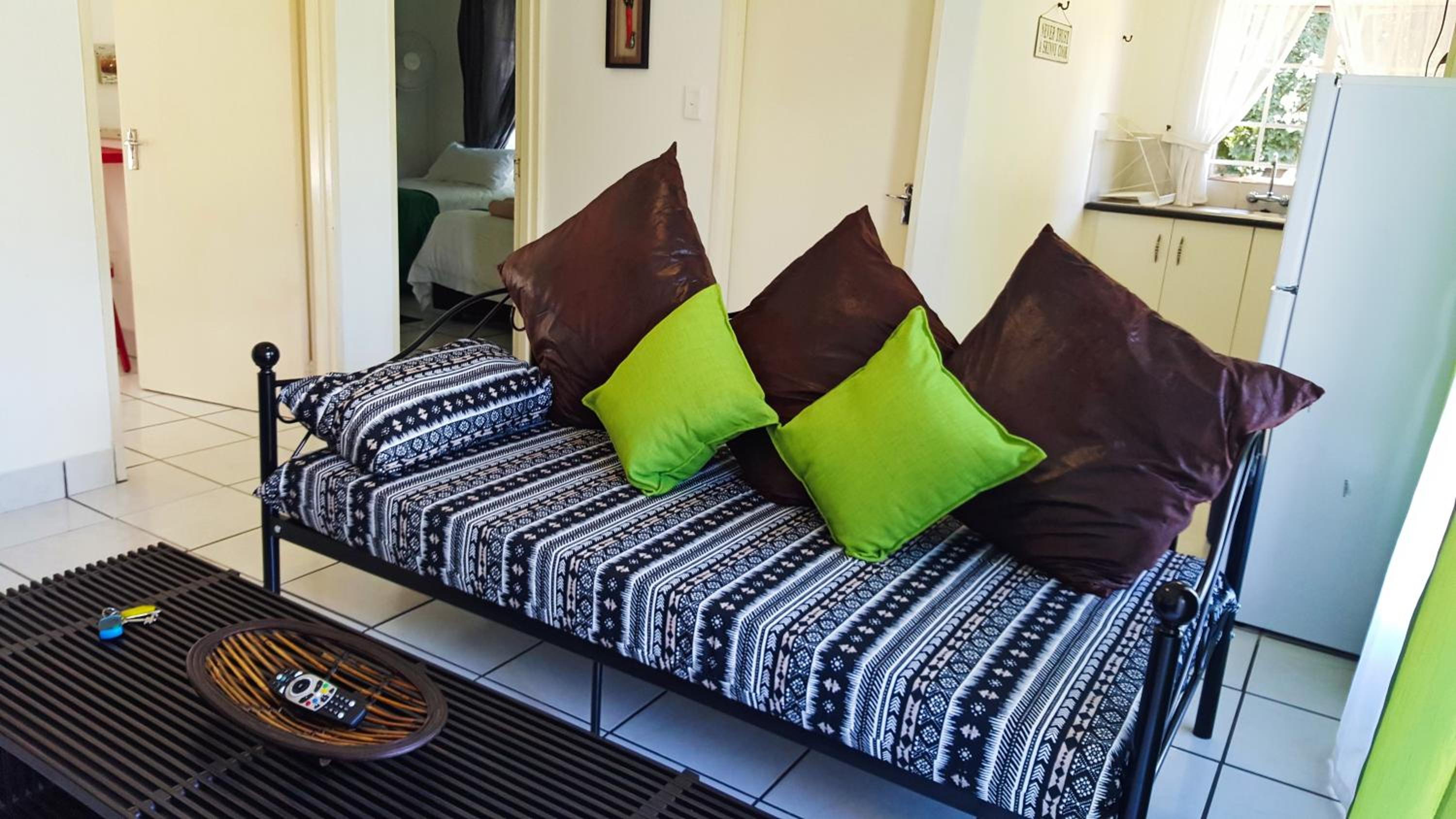 Sunshine Self Catering 56/78