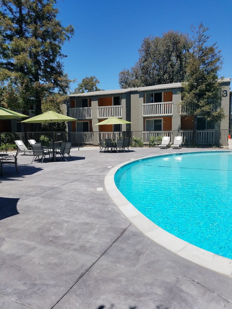 Good Nite Inn Redwood City 26/37
