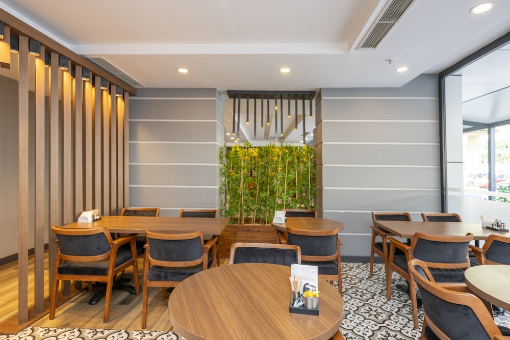 Litros Hotel & Spa 36/50