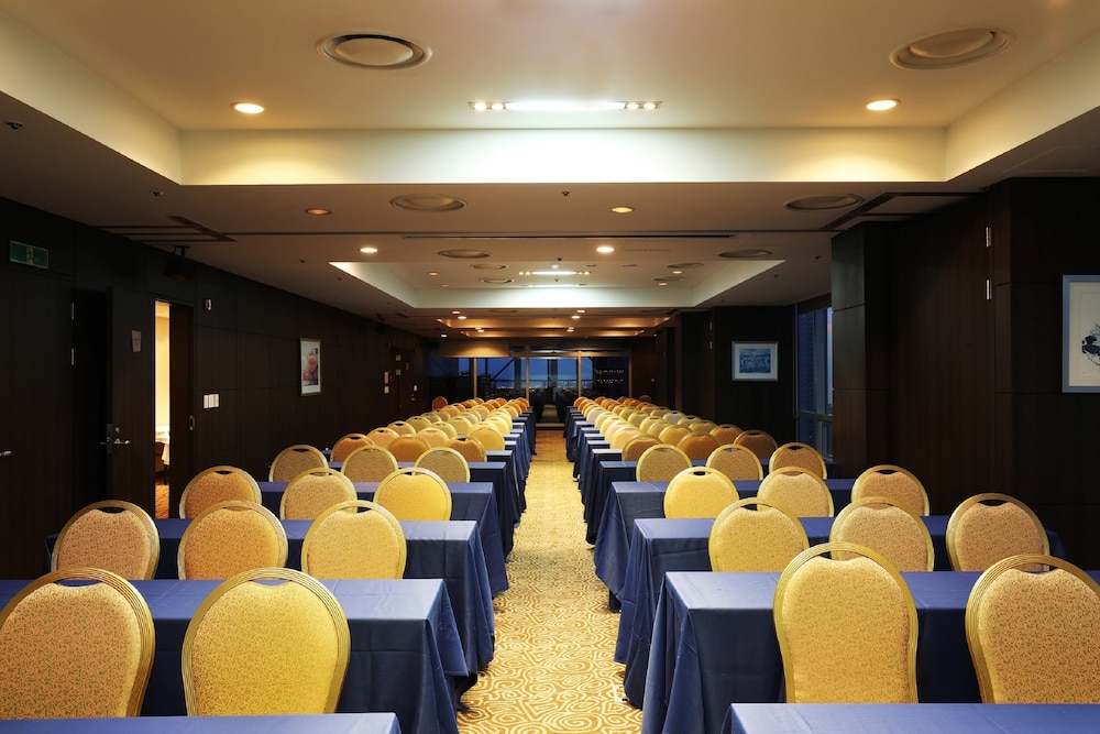 Bridge Hotel Incheon Songdo 52/63
