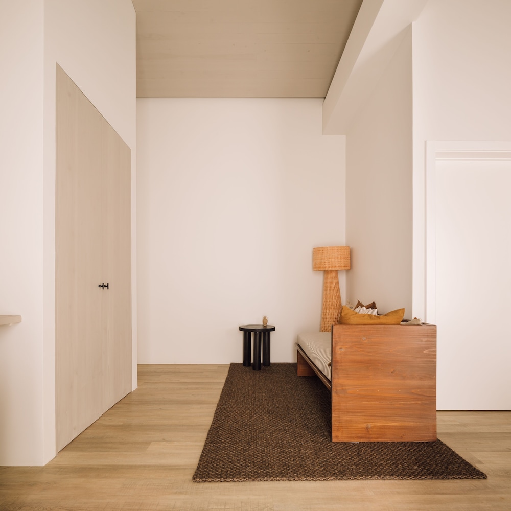 White Exclusive Suites And Villas 32/38