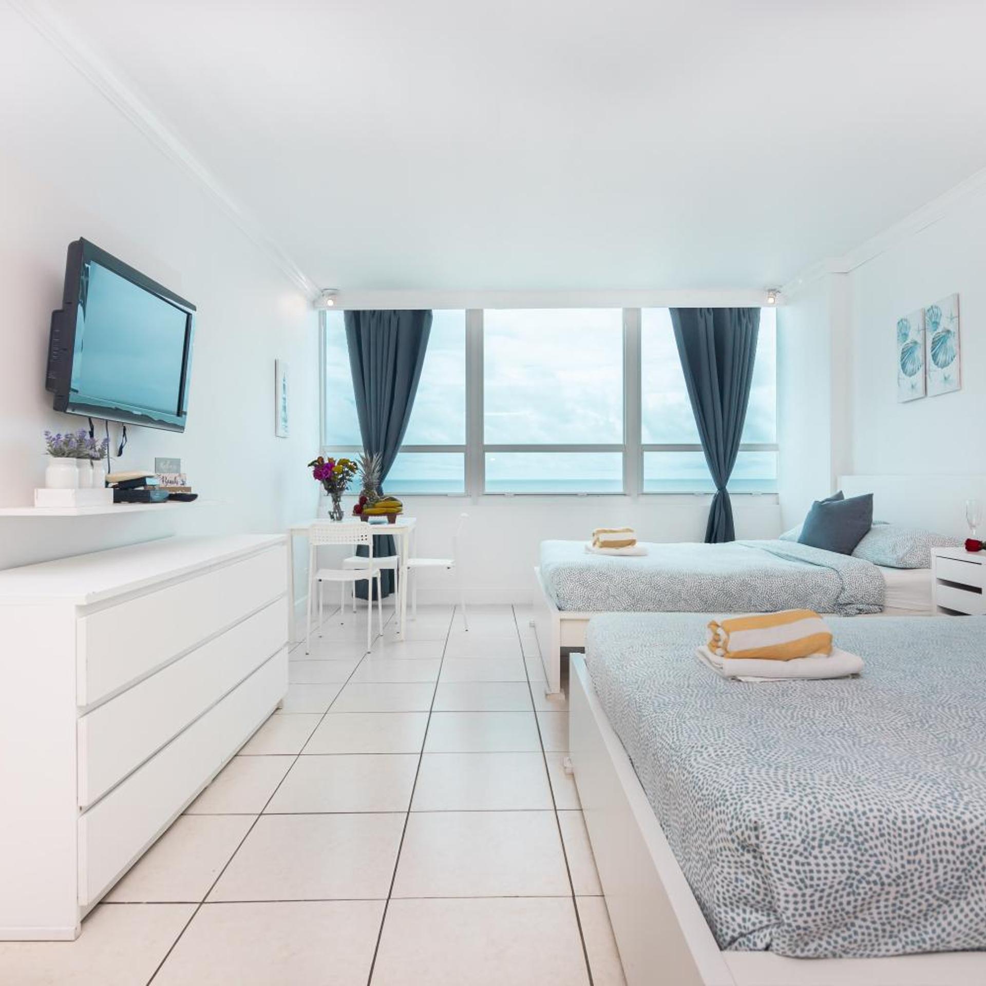 Deluxe, Suite, Queen Bed