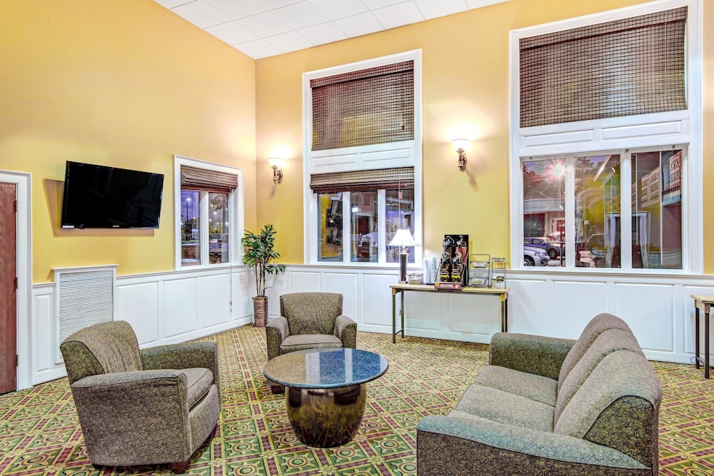 Days Hotel & Conference Center - Methuen 27/32