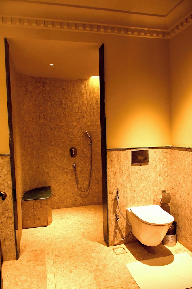 Regenta Resort Vanya Mahal 47/49