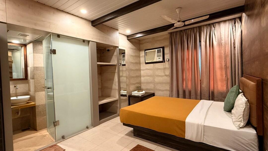 SILVER SANDS BEACH RESORT 9/14