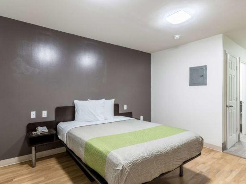 1 Queen Bed Mobility Accessible Kitchen Non-Smoking