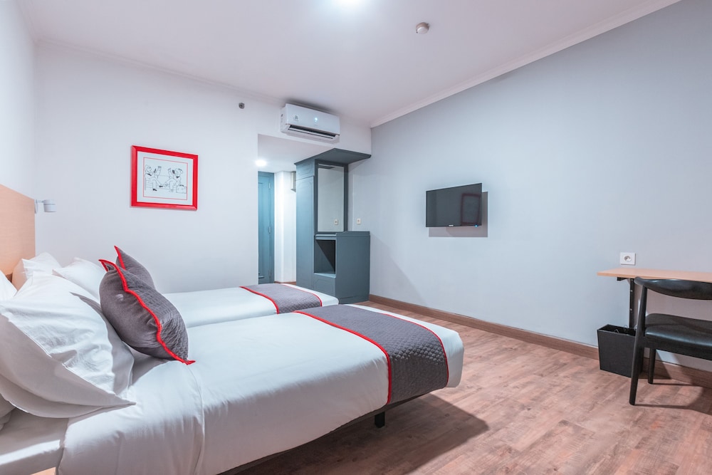 OYO Townhouse 2 Hotel Gunung Sahari 13/67
