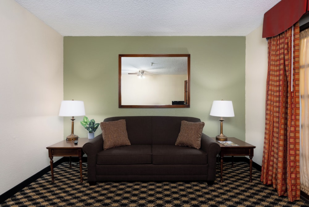 Mcm Elegante Suites 38/59