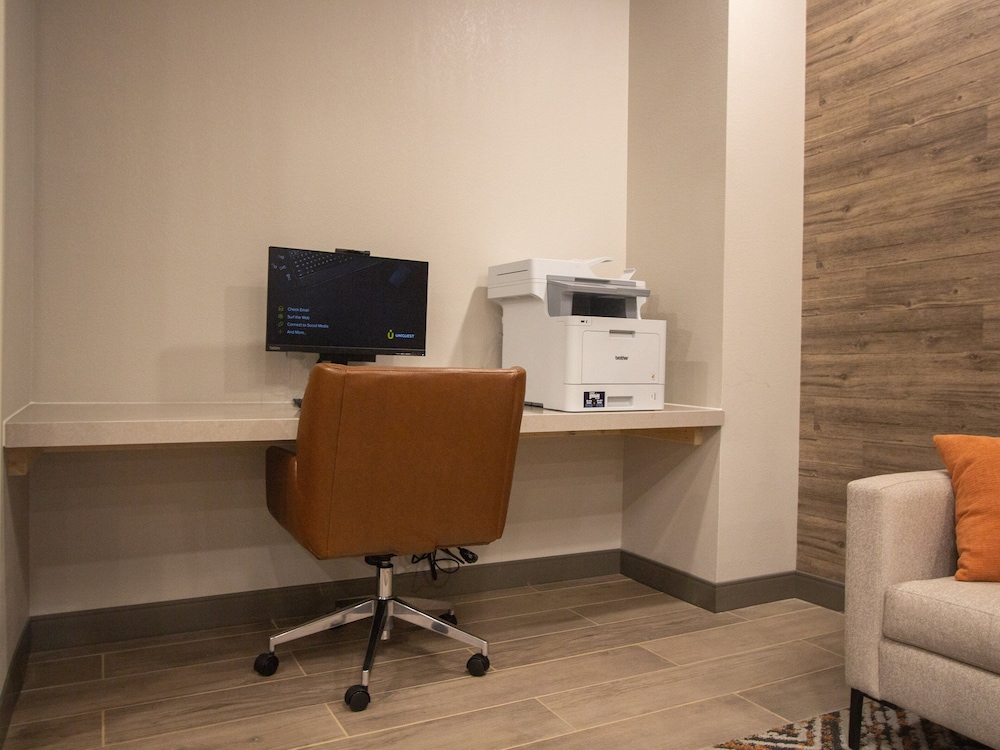 Candlewood Suites Louisville North 60/67