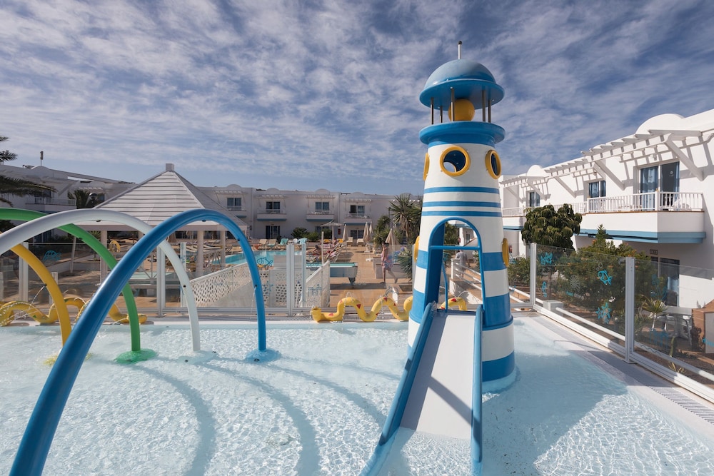 ARENA BEACH HOTEL 55/65
