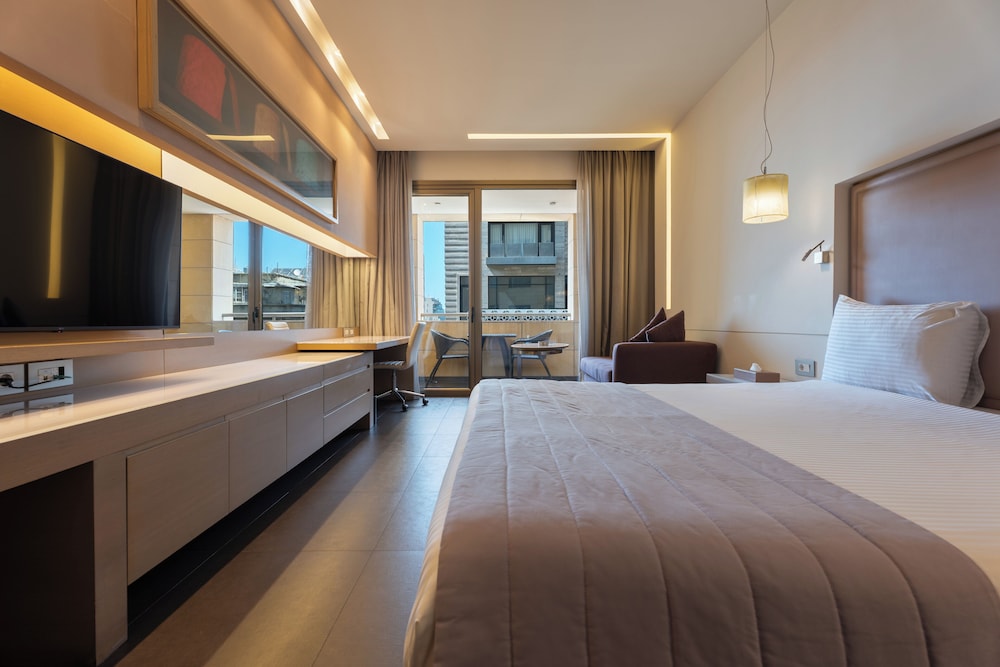 DELUXE, DOUBLE BED