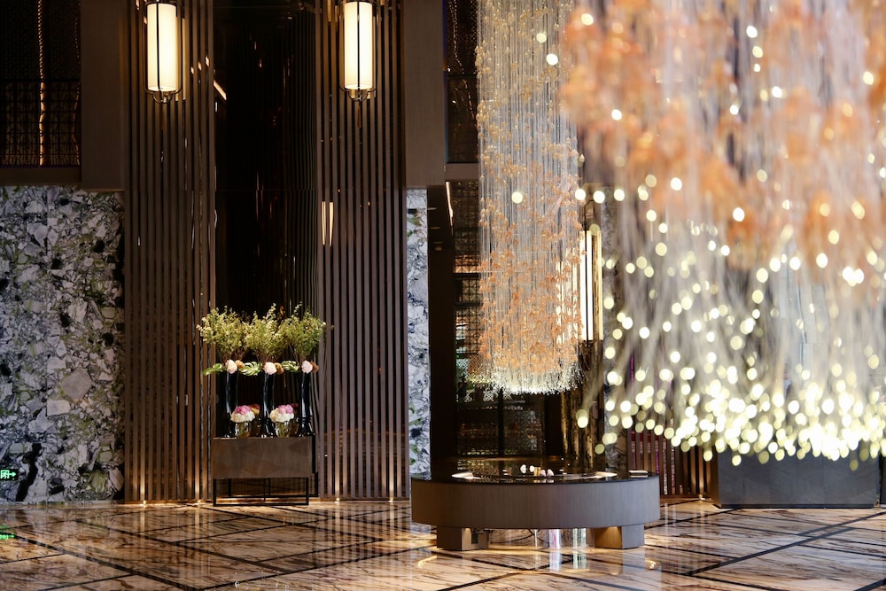 Jumeirah Guangzhou Hotel 5/75