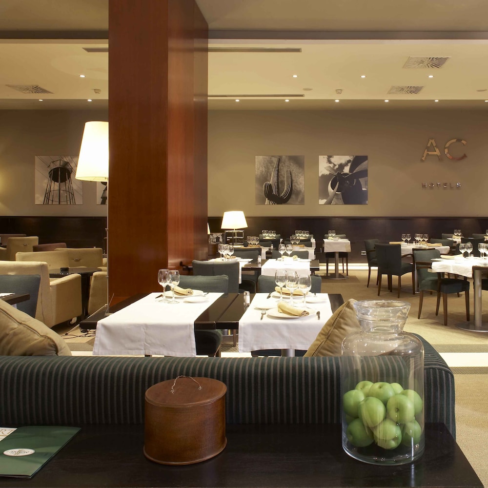 AC Hotel Alcala de Henares by Marriott 41/50
