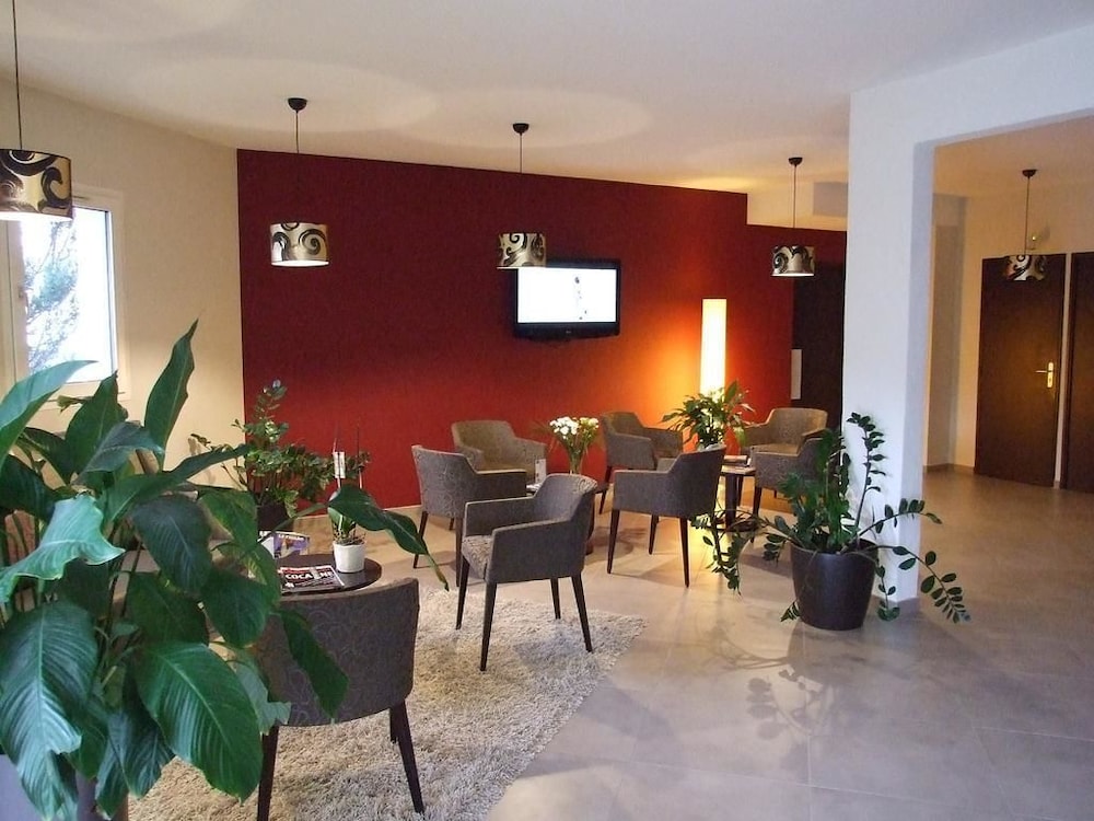 Kyriad Chambery La Ravoire 32/49