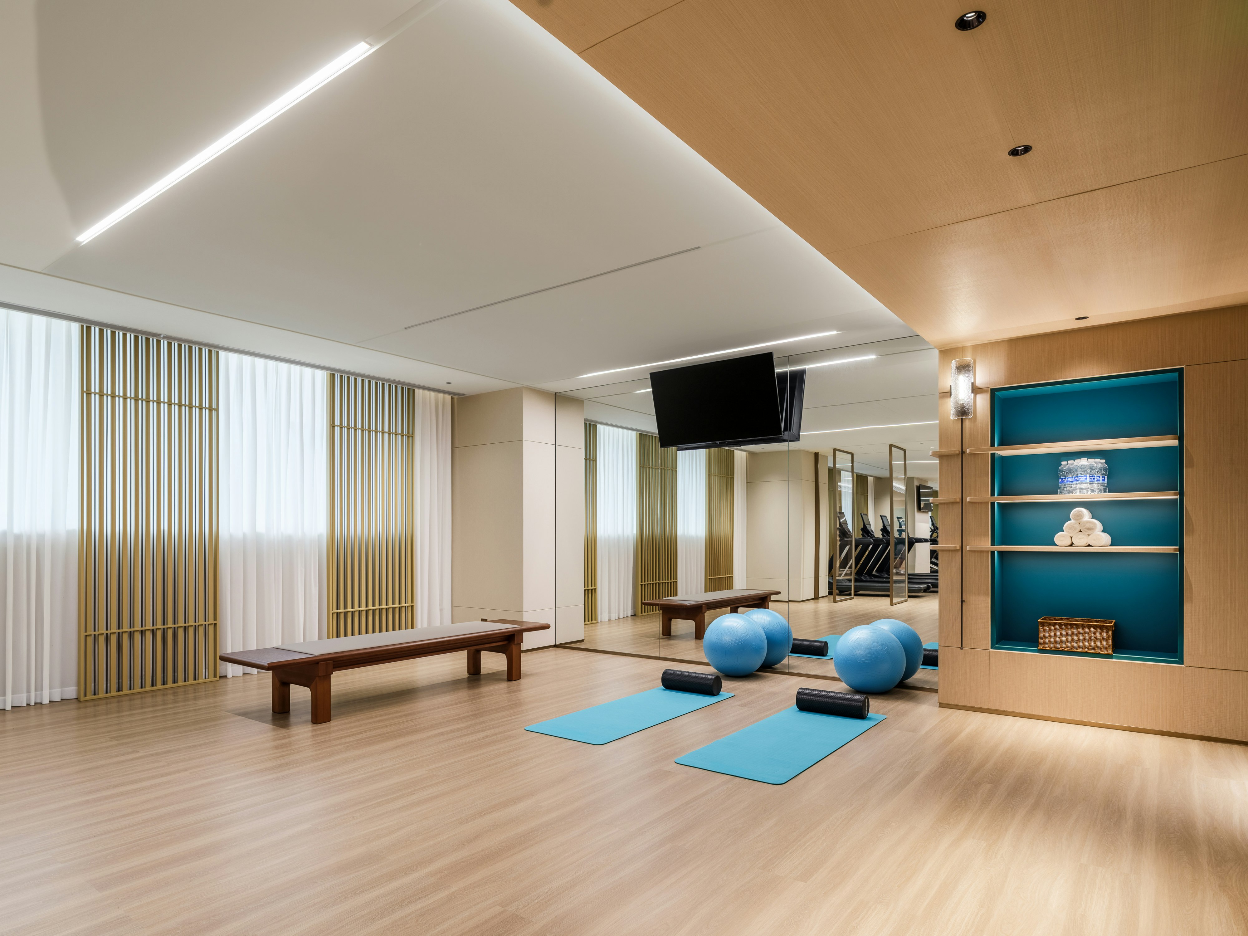 Canton Hotel Guangzhou, Tapestry Collection by Hilton 19/50