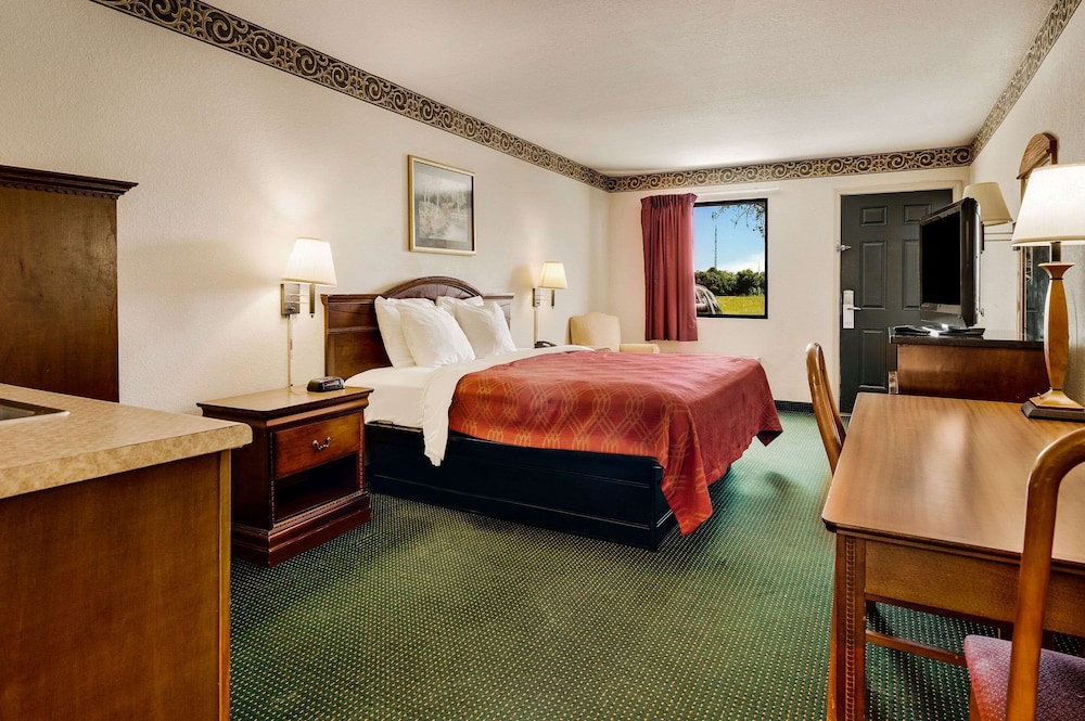 Rodeway Inn Sandersville, GA 16/39