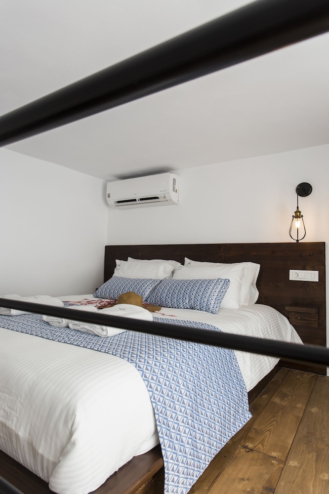 Blue Jasmine Suites 17/50