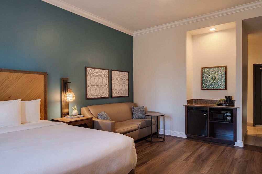 Ayres Hotel Chino Hills 15/55