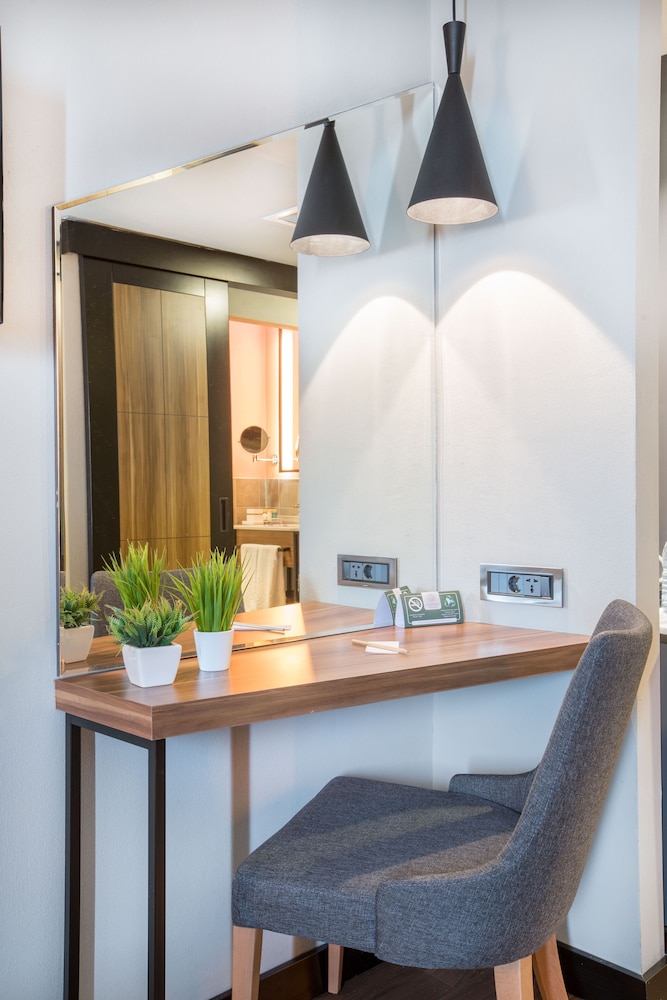 Signature Hotels & Spa 44/50