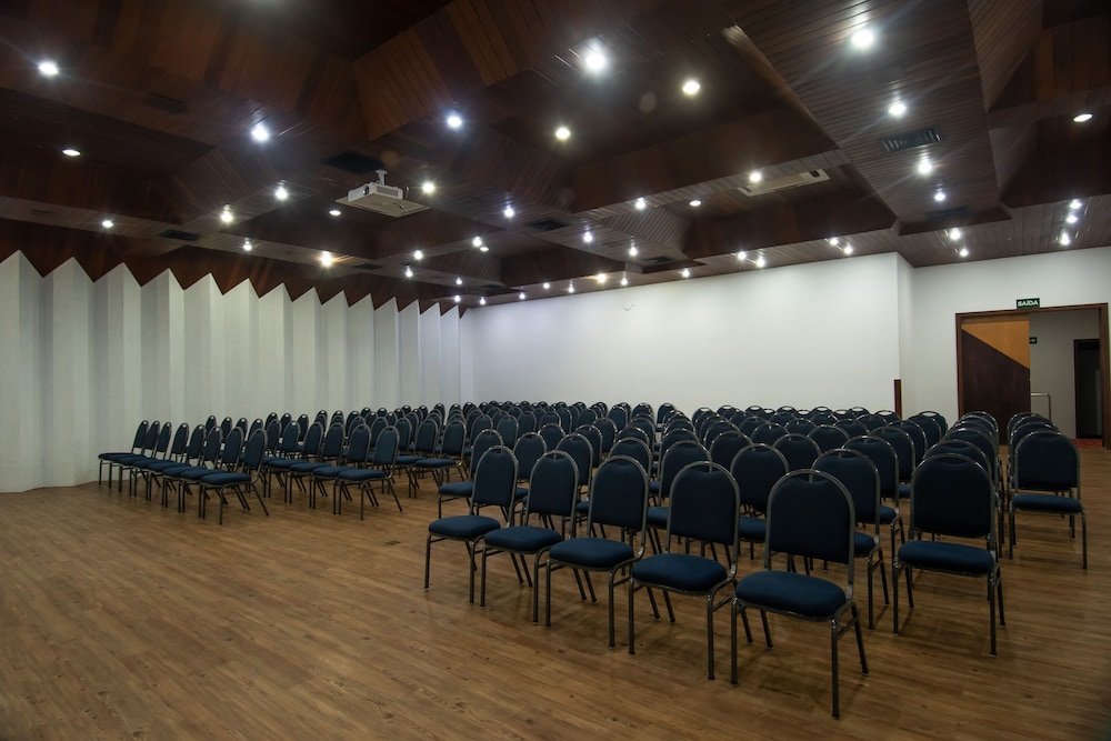 Golden Inga Suite Hotel 55/62