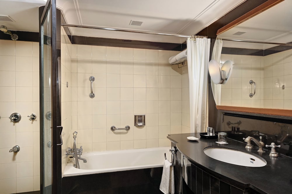 Cama Hotel 47/50
