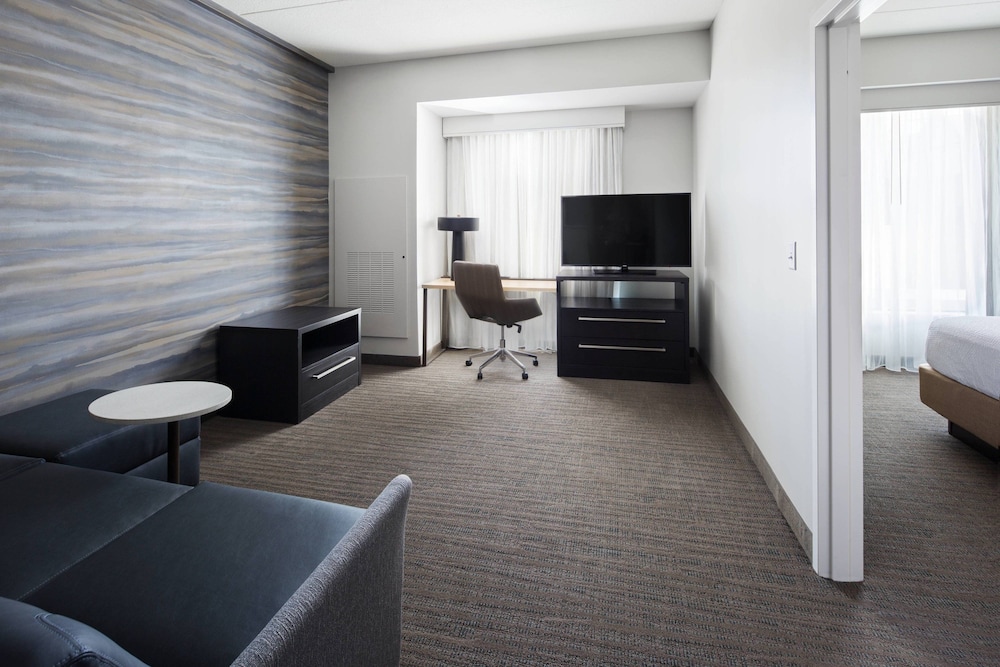 Residence Inn By Marriott Knoxville Downtown 33/53
