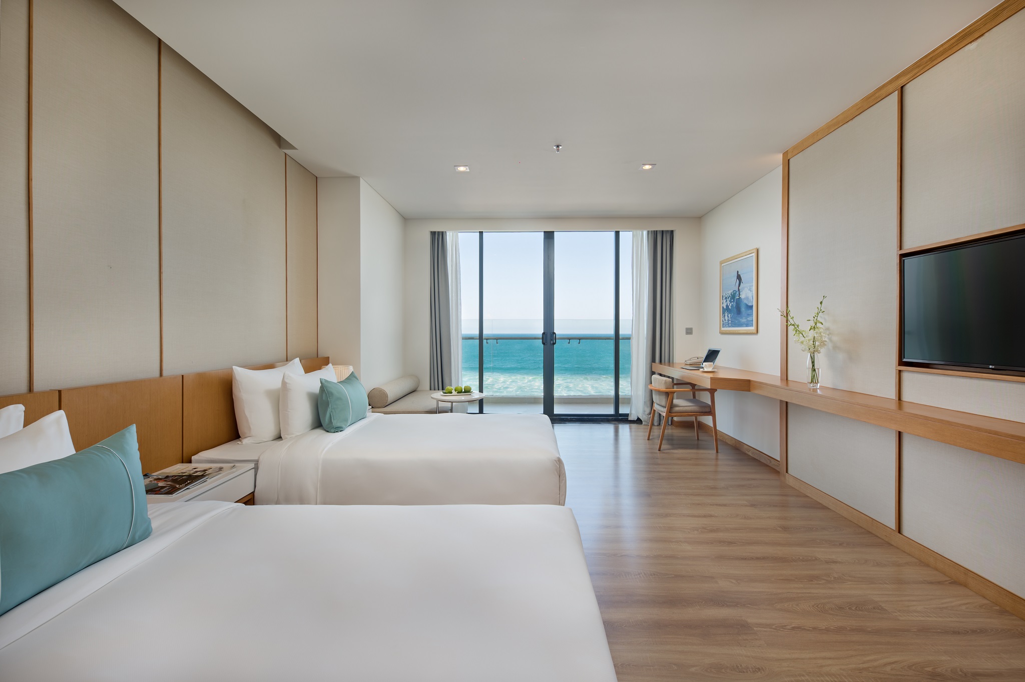 Premier Suite Oceanfront Twin
