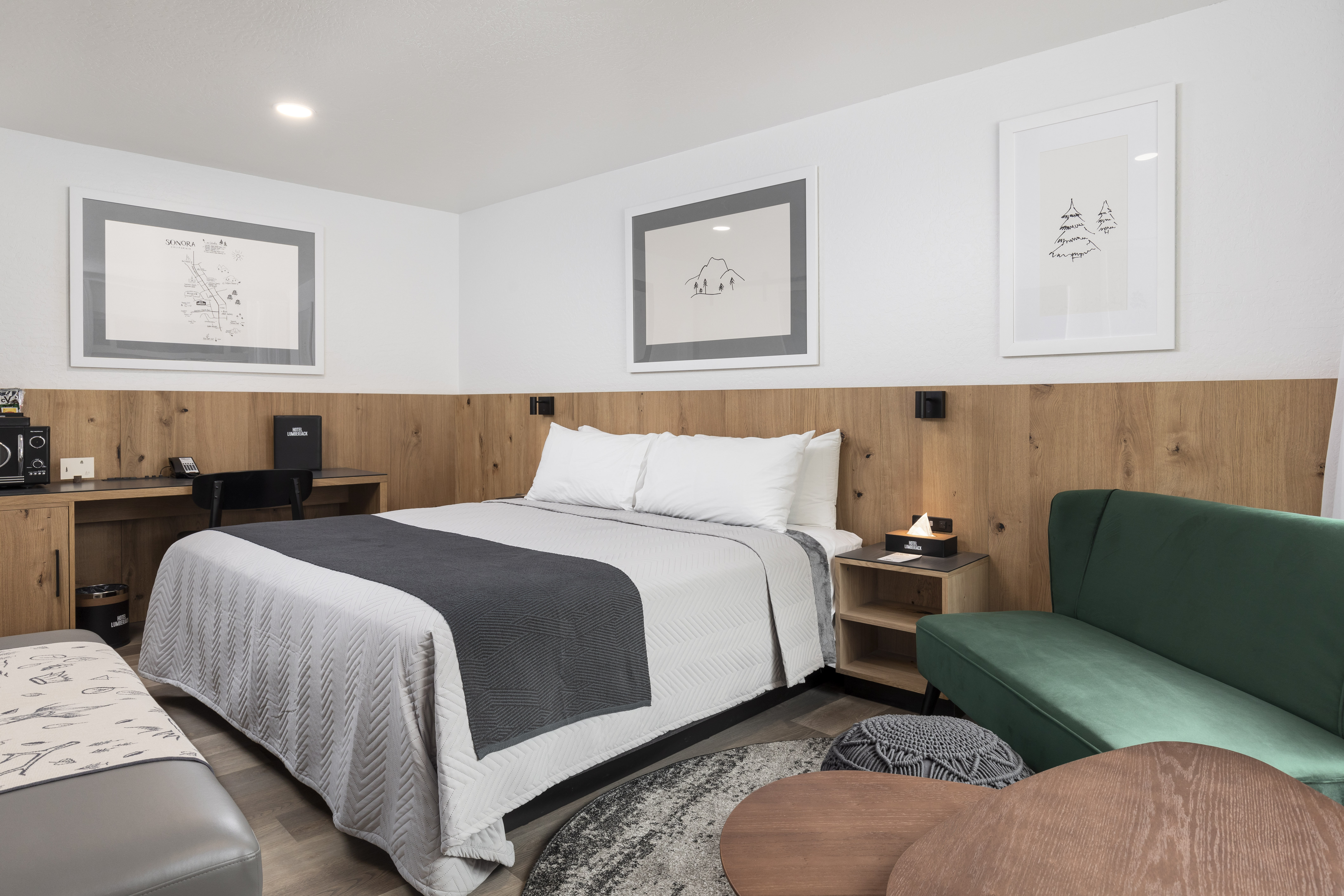 The Lumberjack Hotel 26/71