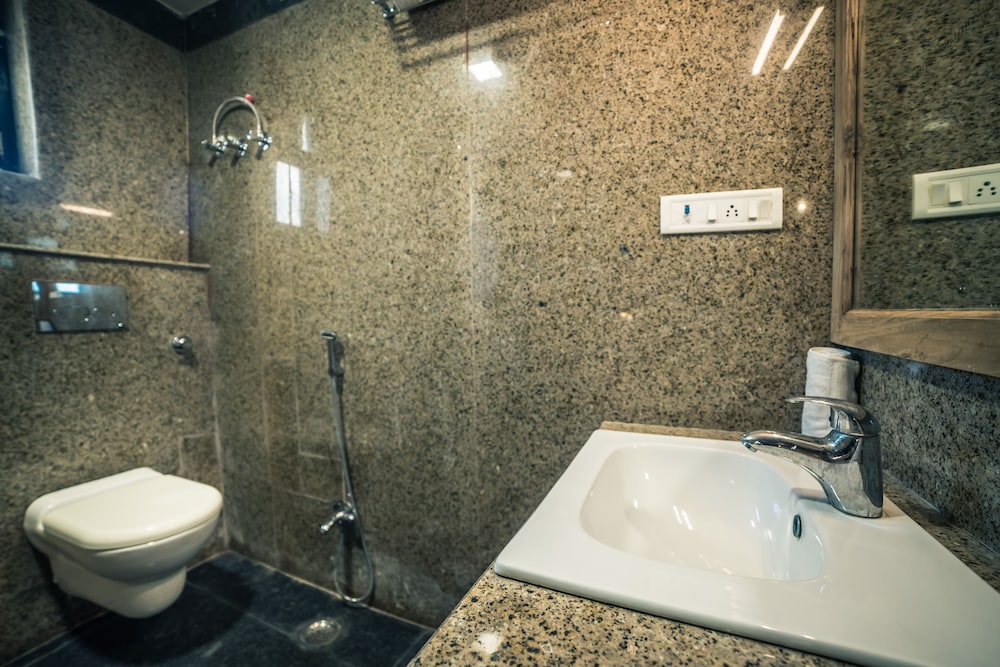 Hotel Radhika Jaisalmer 44/48