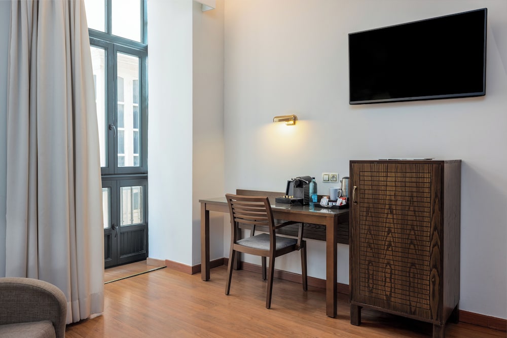 Senator Cadiz Spa Hotel 62/71