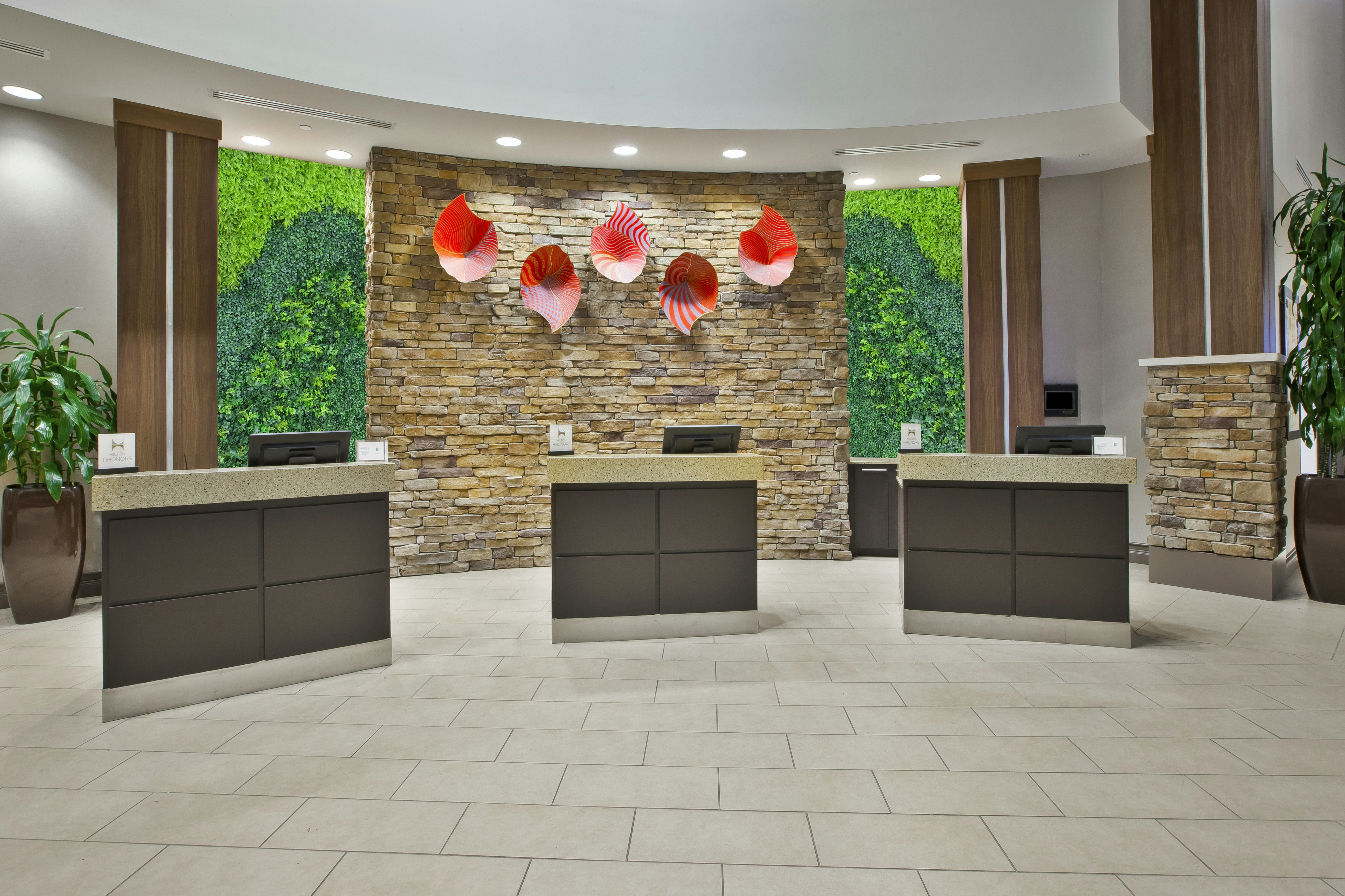 Embassy Suites Columbus - Airport 8/70