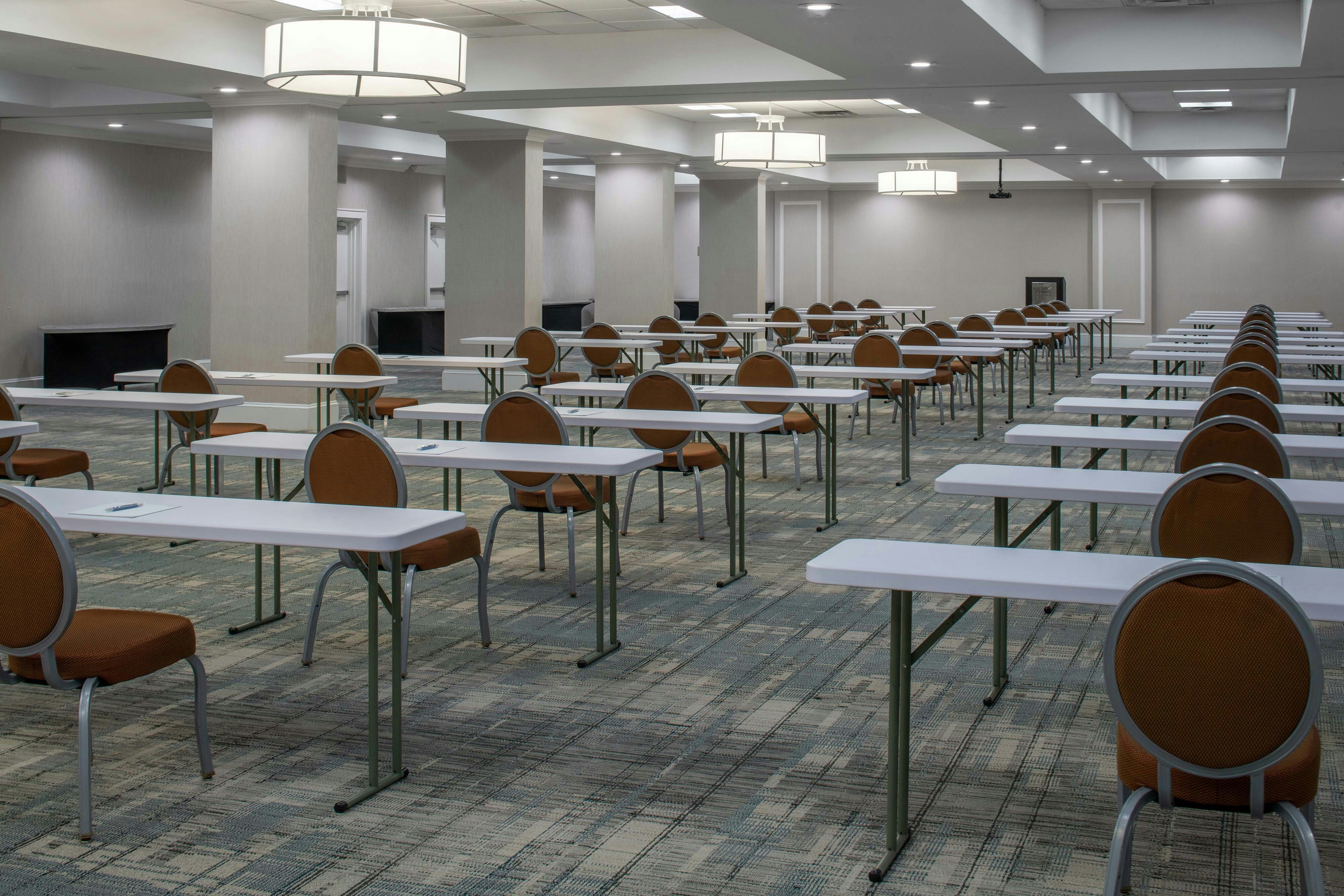 Four Points by Sheraton Suites Tampa Airport Westshore 10/16