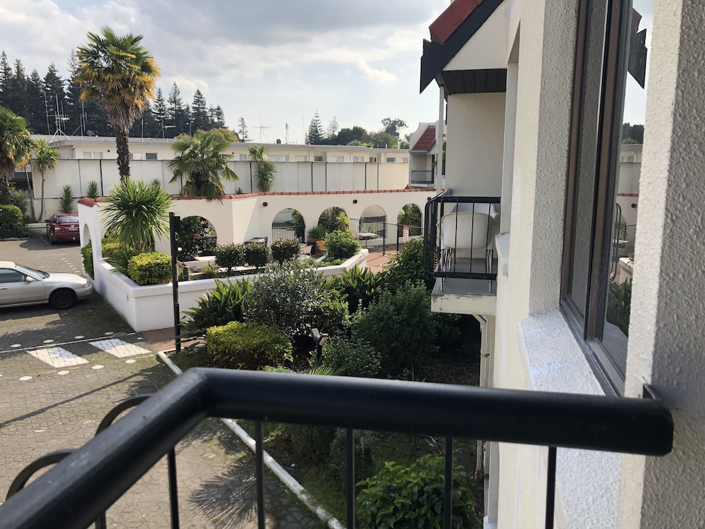 Alcamo Hotel 57/66