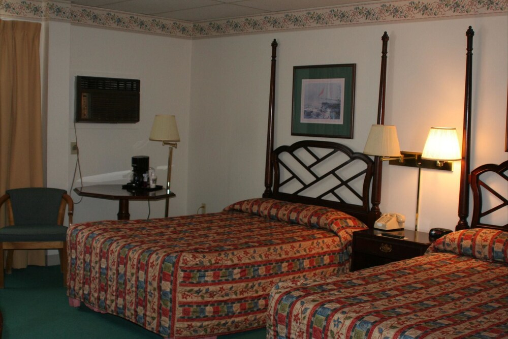 Boothbay Harbor Inn 34/69