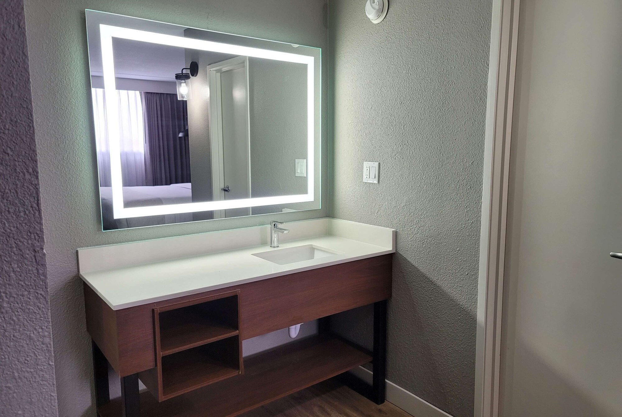 جناح بسرير كينج بغرفة نوم واحدة، Hawthorn Suites by Wyndham Wichita Airport 6/6