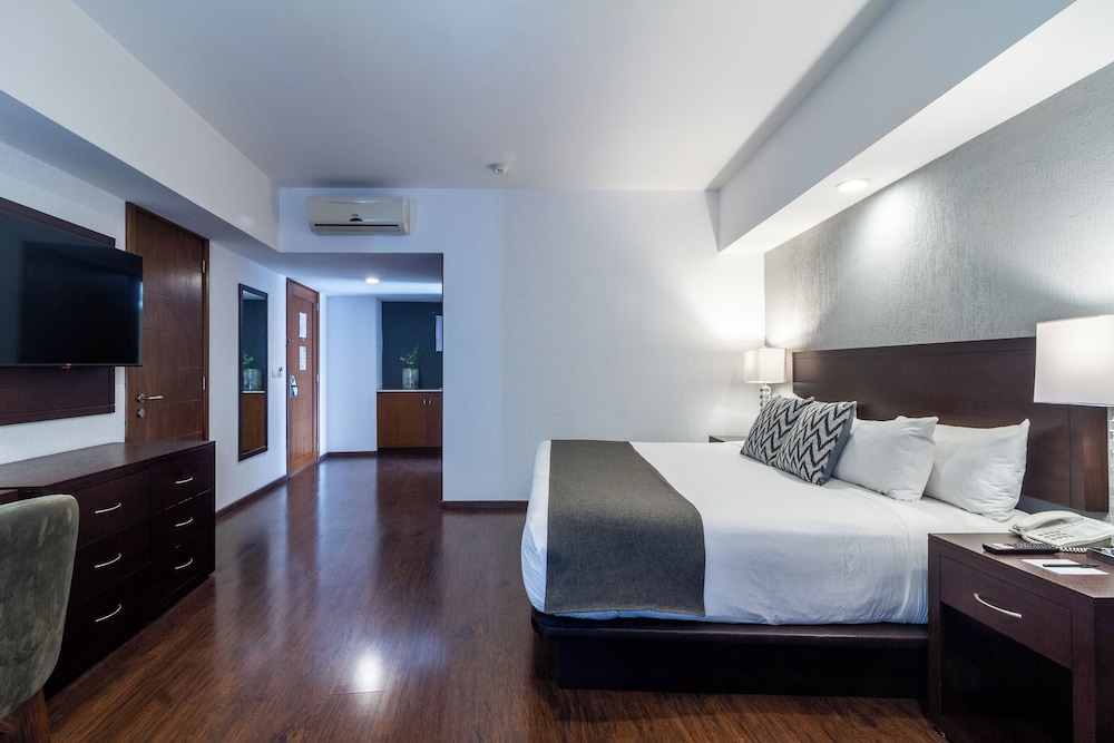 Hotel Ejecutivo Express 13/77