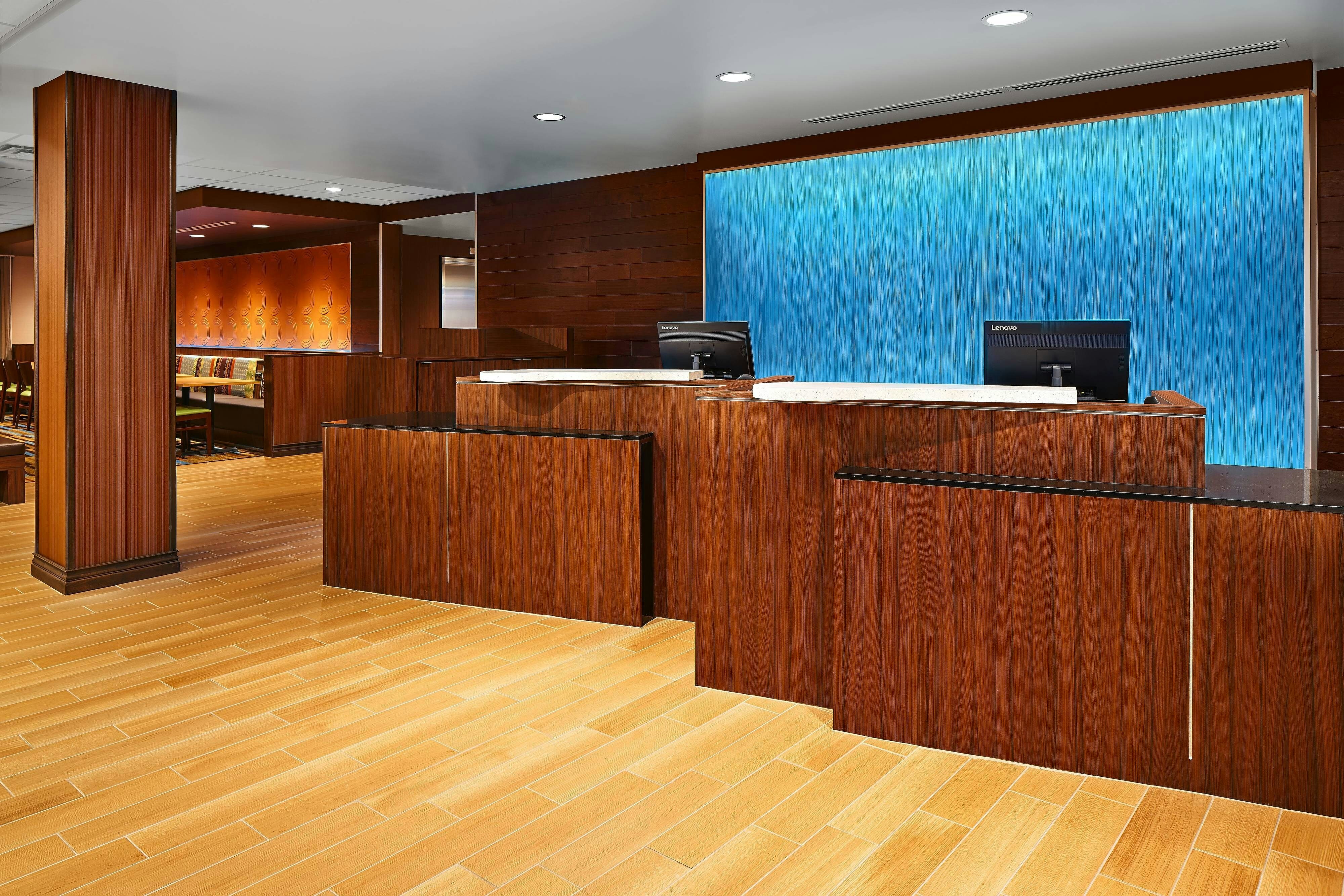 Fairfield Inn & Suites By Marriott Fresno Yosemite International Airport 8/38