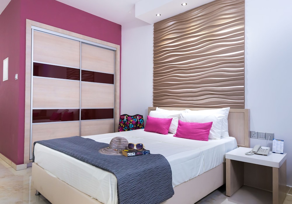 Loutsiana Hotel Apartments 32/63